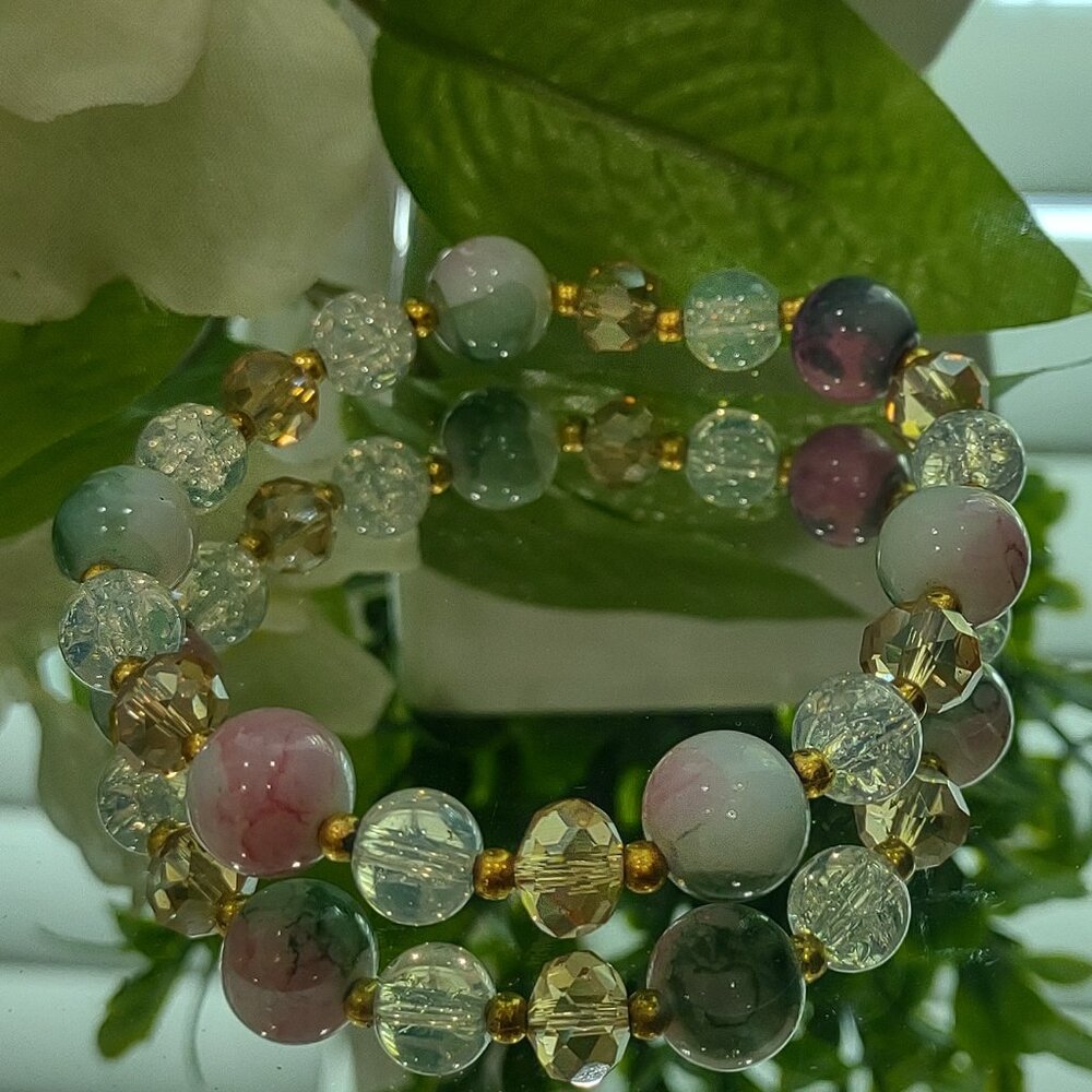 Daisy Glass Bead Bracelet